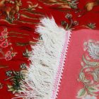 Svilena preproga Lov 60x90 cm – bordo viskozna iranska preproga z lovskim motivom